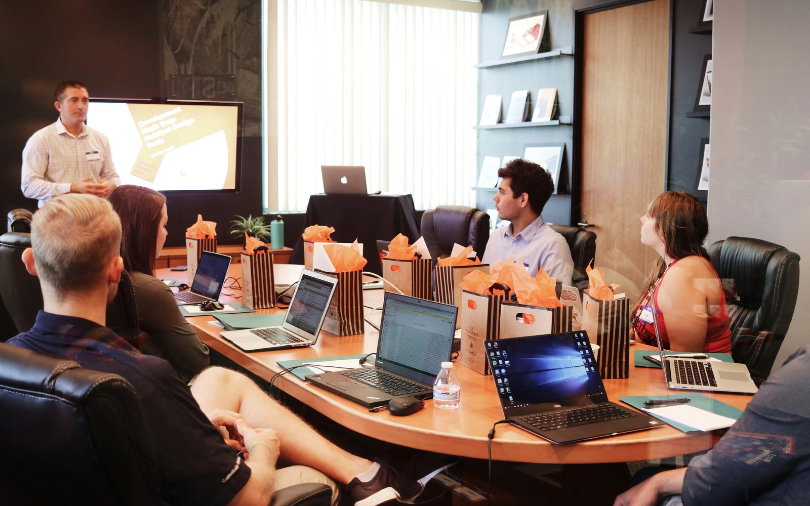 Technical training session on the DSSF floor
